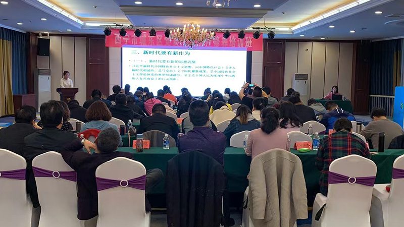 小标题：热门专业背后的考量因素