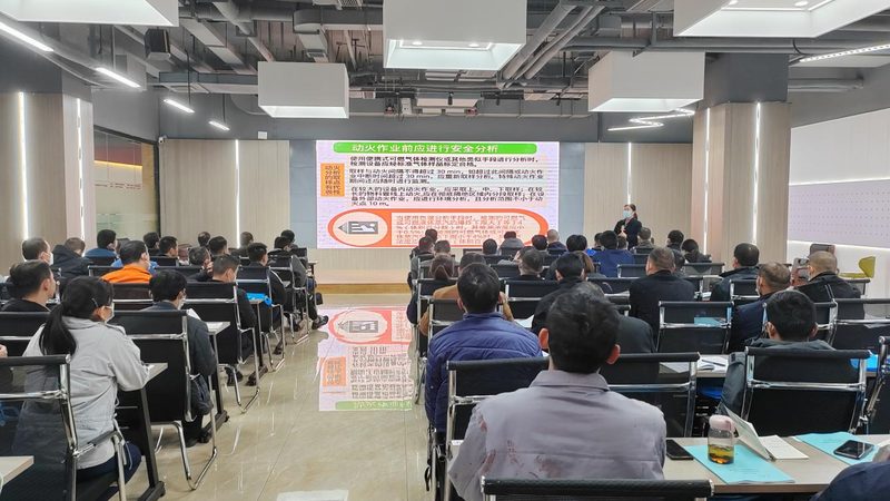 企业培训与拓展培训：如何选择适合自己的提升路径