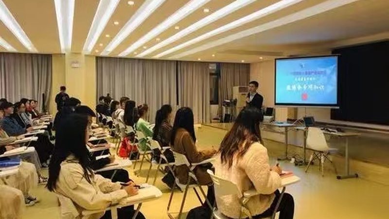 考研面授班：如何选择适合自己的课程？**